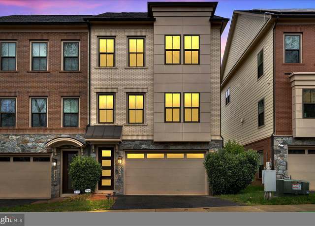 Property at 226 Caulfield Ln, Gaithersburg, MD 20878, 3 beds, 3.5 baths