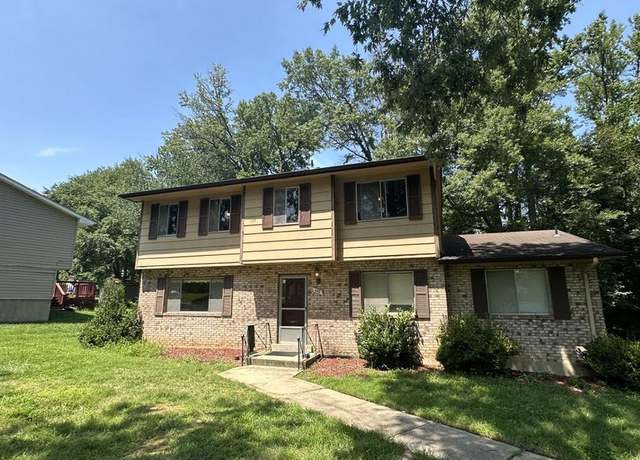Property at 402 Warburton Oaks Dr, Fort Washington, MD 20744, 4 beds, 2.5 baths