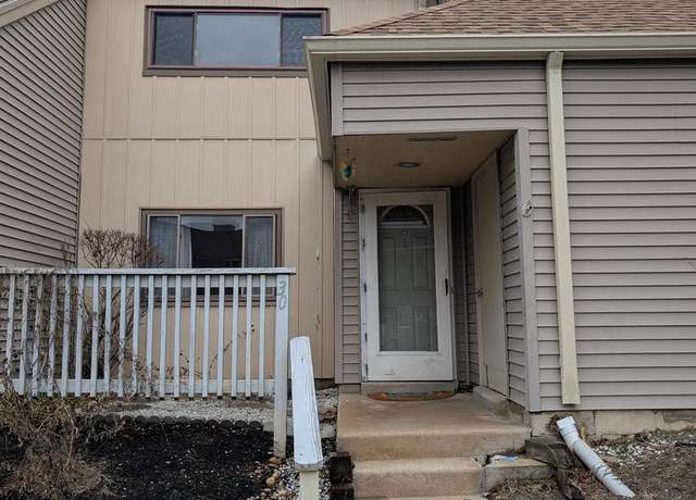 Property at 30 Chiswick Dr, Lindenwold, NJ 08021, 2 beds, 1.5 baths