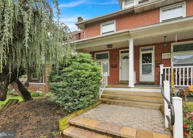 Property at 210 N Waverly St, Reading, PA 19607, 3 beds, 1 bath