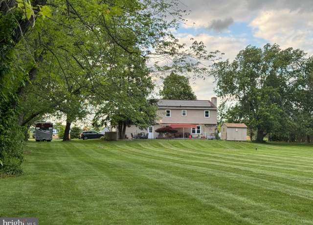 Property at 40 Hunters Run Rd, Honey Brook, PA 19344, 4 beds, 2.5 baths