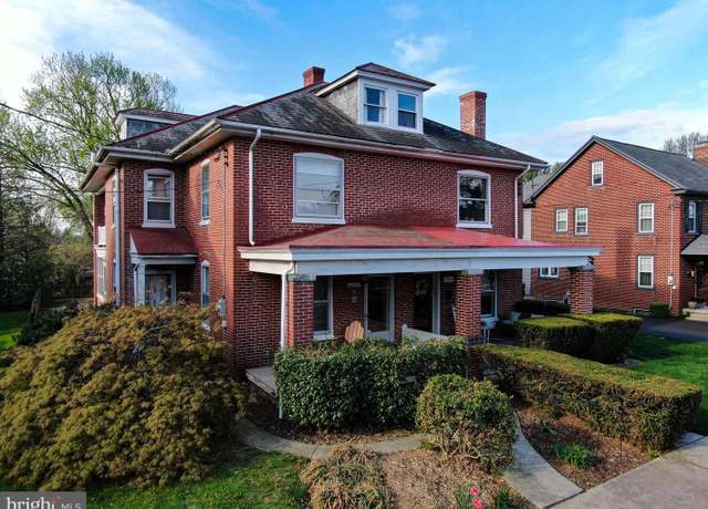Property at 1954 Linden St, East Petersburg, PA 17520, 3 beds, 1.5 baths