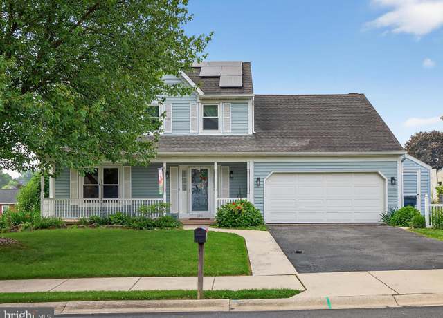 Property at 320 Dogwood Ln, New Holland, PA 17557, 4 beds, 2.5 baths