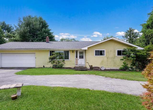 Property at 2834 Forest Dr, Coopersburg, PA 18036, 3 beds, 1 bath