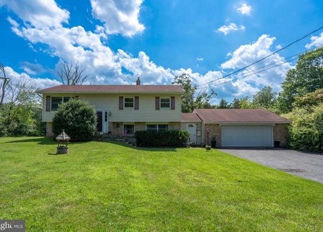 Property at 3211 Hillegass Rd, Pennsburg, PA 18073, 4 beds, 1.5 baths