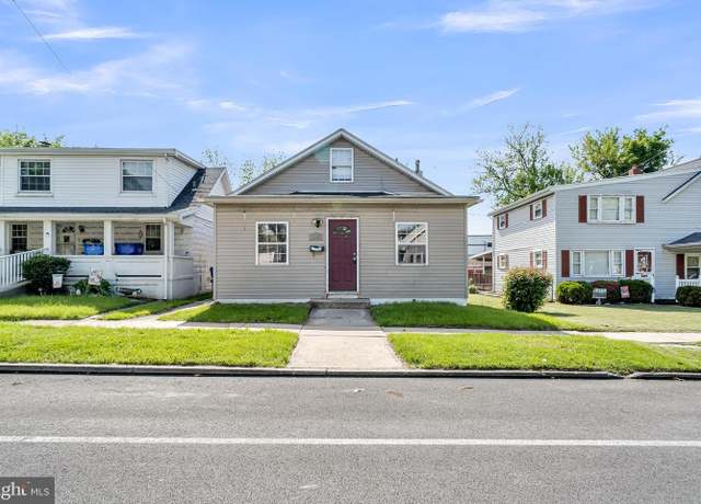 Property at 908 S Albemarle St, York, PA 17403, 4 beds, 2 baths