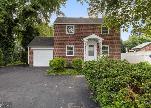 Property at 2628 N George St, York, PA 17406, 3 beds, 1.5 baths