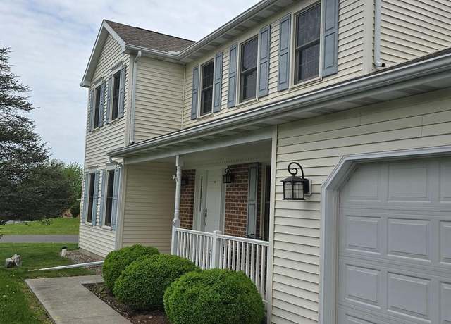 Property at 138 Fairway Dr, Dillsburg, PA 17019, 4 beds, 2.5 baths