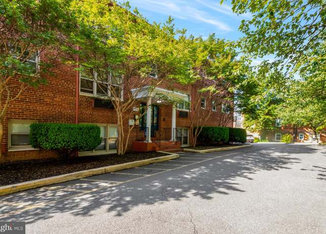 Property at 2036 N Woodrow St #5, Arlington, VA 22207, 1 bed, 1 bath