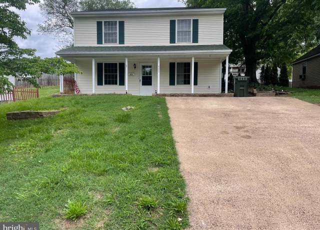 Property at 321 Spring St, Culpeper, VA 22701, 3 beds, 3 baths