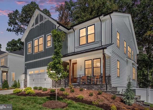 Property at 1010 Hillcrest Dr SW, Vienna, VA 22180, 4 beds, 4.5 baths