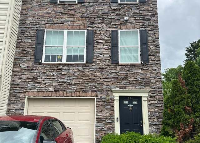 Property at 224 Morlatt Ln, Martinsburg, WV 25404, 3 beds, 3 baths