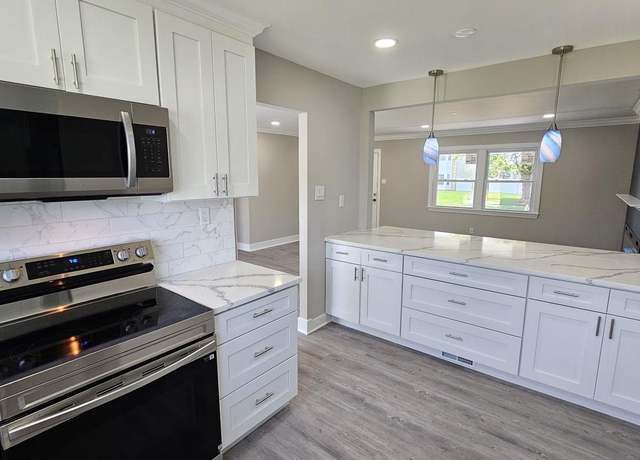 Property at 20 Twisting Ln, Willingboro, NJ 08046, 3 beds, 2 baths