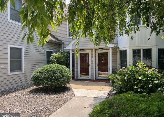 Property at 3225-E Garfield Ave, Reading, PA 19605, 2 beds, 2 baths