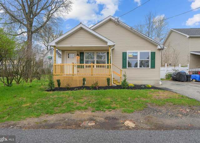 Property at 435 Willows Ave, Folcroft, PA 19032, 3 beds, 2 baths