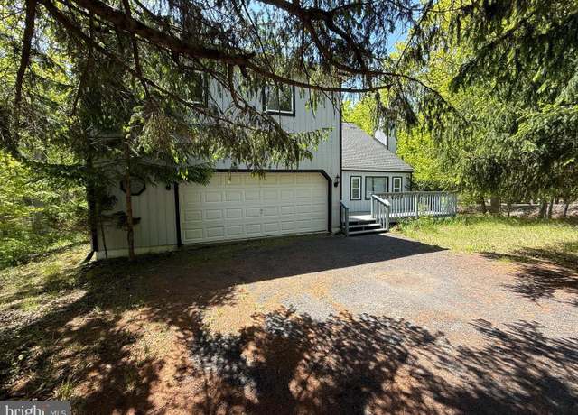Property at 263 Canterbury Rd, Bushkill, PA 18324, 3 beds, 2 baths