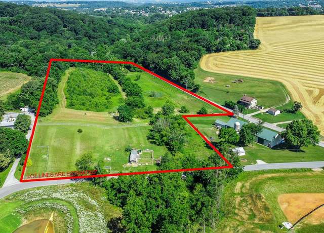 Property at 10 Yoe Dr, Red Lion, PA 17356