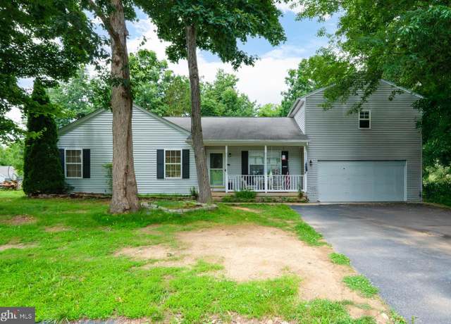 Property at 64 Northwood Dr, Waynesboro, VA 22980, 3 beds, 2 baths
