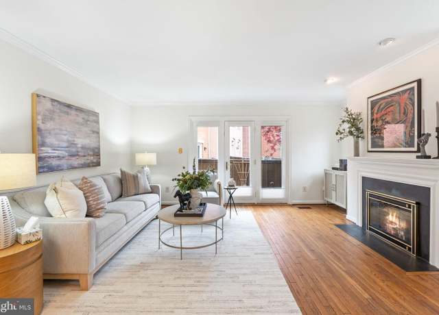 Property at 514 Colecroft Ct, Alexandria, VA 22314, 2 beds, 2.5 baths