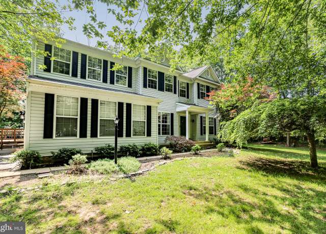 Property at 3113 Somerset Dr, Jeffersonton, VA 22724, 4 beds, 3.5 baths