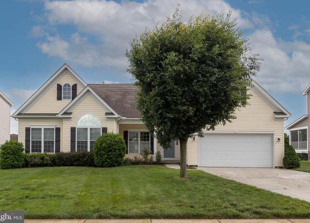 Property at 102 Abrams Pointe Blvd, Winchester, VA 22602, 3 beds, 2 baths