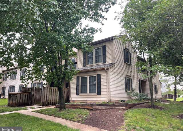 Property at 7552 Emerald Dr, Manassas, VA 20109, 3 beds, 3 baths