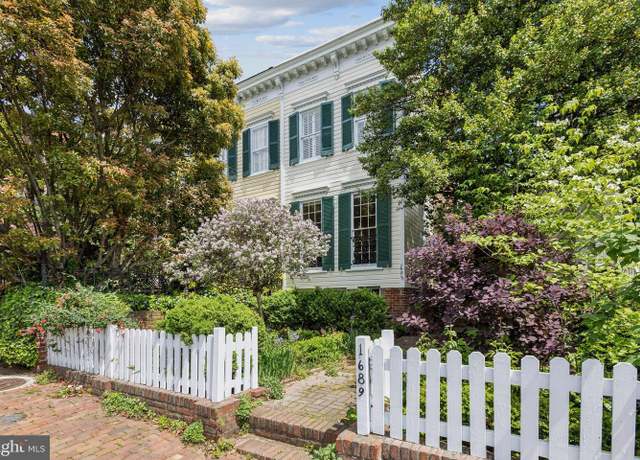 Property at 1689 32nd St NW, Washington, DC 20007, 3 beds, 3.5 baths