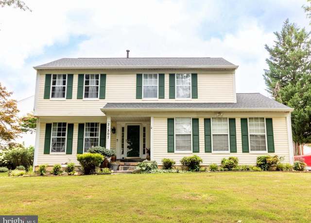 Property at 21307 China Aster Ct, Germantown, MD 20876, 4 beds, 3.5 baths
