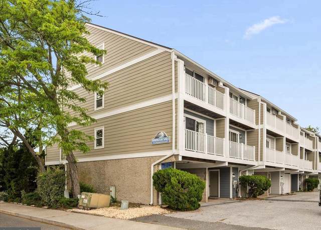 Property at 161 Captains Quarters Rd #103, Ocean City, MD 21842, 3 beds, 2.5 baths