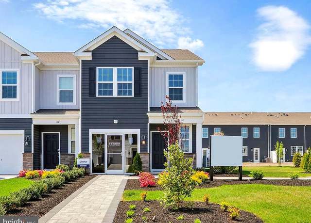 Property at 233 Hermosa Dr, Egg Harbor Township, NJ 08234, 3 beds, 2.5 baths