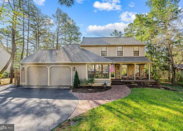 Property at 14 Chadwick Dr, Voorhees, NJ 08043, 4 beds, 2.5 baths