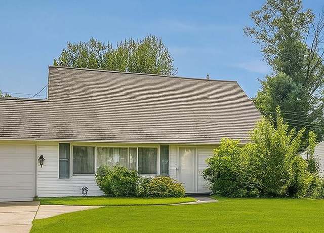 Property at 218 Plumbridge Dr, Levittown, PA 19056, 4 beds, 2 baths