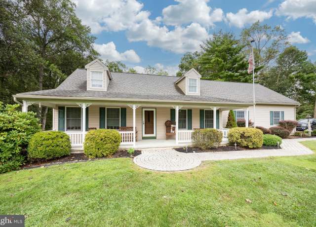 Property at 1360 N Manor Rd, Honey Brook, PA 19344, 3 beds, 2.5 baths