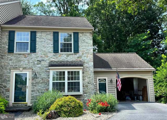 Property at 34 King Ct, Elizabethtown, PA 17022, 3 beds, 2 baths