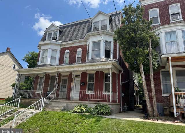Property at 1564 W King St, York, PA 17404, 5 beds, 1 bath