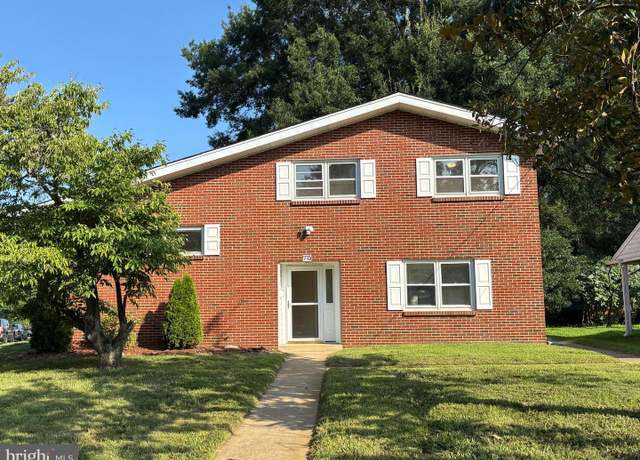 Property at 715 & 715 1/2 Virginia Ave, Fredericksburg, VA 22401, 4 beds, 3 baths