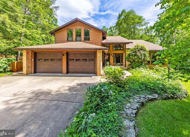 Property at 8323 Morningside Dr, Manassas, VA 20112, 5 beds, 3.5 baths