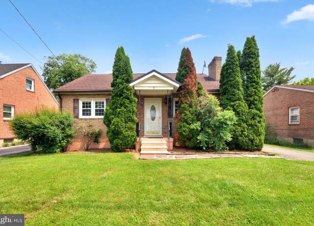 Property at 128 Fox Dr, Winchester, VA 22601, 4 beds, 3 baths