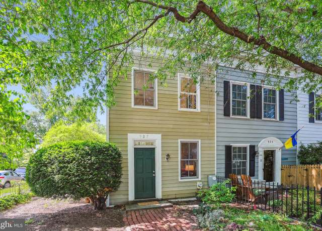 Property at 927 G St SE, Washington, DC 20003, 2 beds, 1.5 baths
