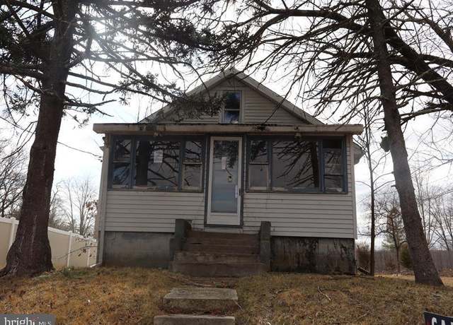 Property at 352 Roosevelt Ave, Lindenwold, NJ 08021, 2 beds, 1 bath
