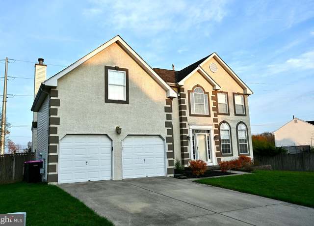 Property at 8 Aster Dr, Sicklerville, NJ 08081, 4 beds, 3 baths