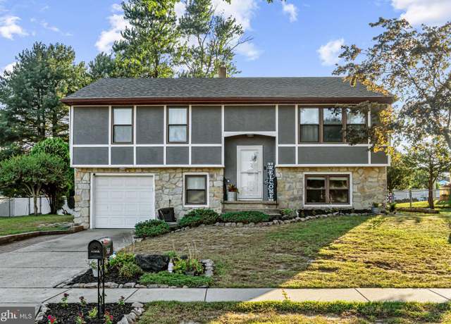 Property at 569 Sherry Dr, Runnemede, NJ 08078, 4 beds, 1.5 baths