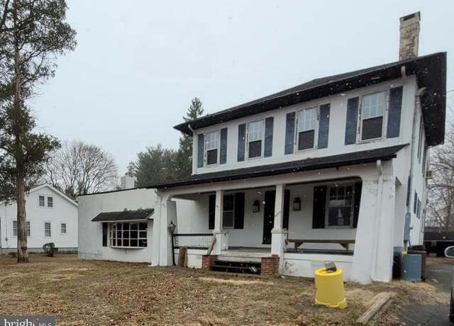 Property at 489 Grand Ave, Ewing, NJ 08628, 4 beds, 3.5 baths
