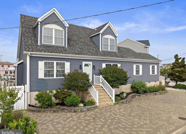 Property at 1048 Jennifer Ln, Manahawkin, NJ 08050, 3 beds, 3.5 baths