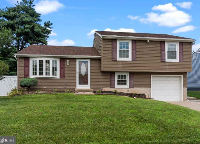 Property at 4617 Murray St, Bristol, PA 19007, 3 beds, 1.5 baths