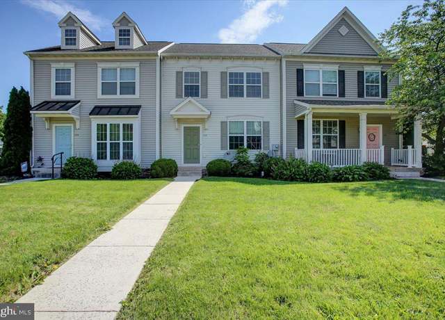 Property at 123 Deerfield Ln, Shippensburg, PA 17257, 4 beds, 2.5 baths