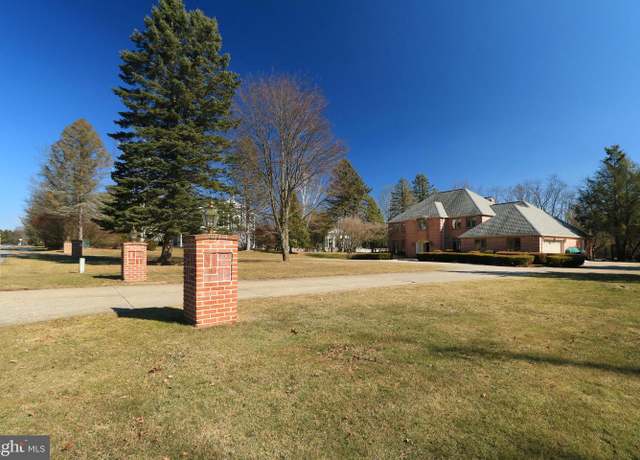 Property at 2610 Sleepy Hollow Dr, State College, PA 16803, 4 beds, 4 baths