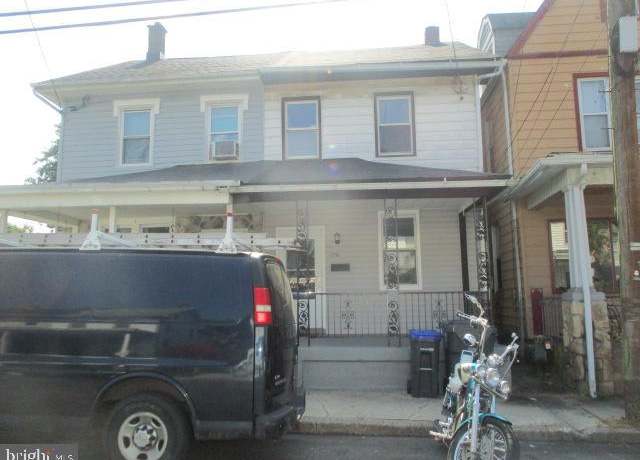Property at 174 Lincoln St, Steelton, PA 17113, 4 beds, 1 bath