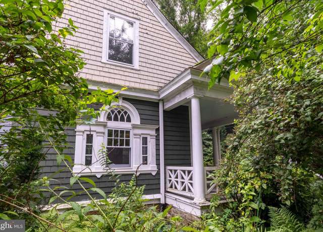 Property at 110 Cliff Ter, Wyncote, PA 19095, 5 beds, 2 baths