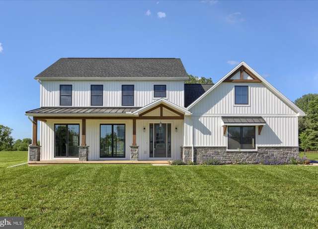 Property at 104 Lightfoot Ln, Dillsburg, PA 17019, 4 beds, 2.5 baths